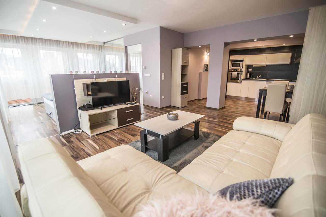 Unicorniselit Apartmanok Eğri Dış mekan fotoğraf